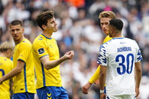 Elias Achouri i uenighed med Brøndbys Jacob Ramussen