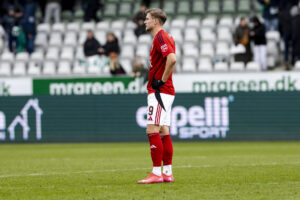 Jelle Duin med en opgivende attitude under en kamp for Vejle Boldklub.