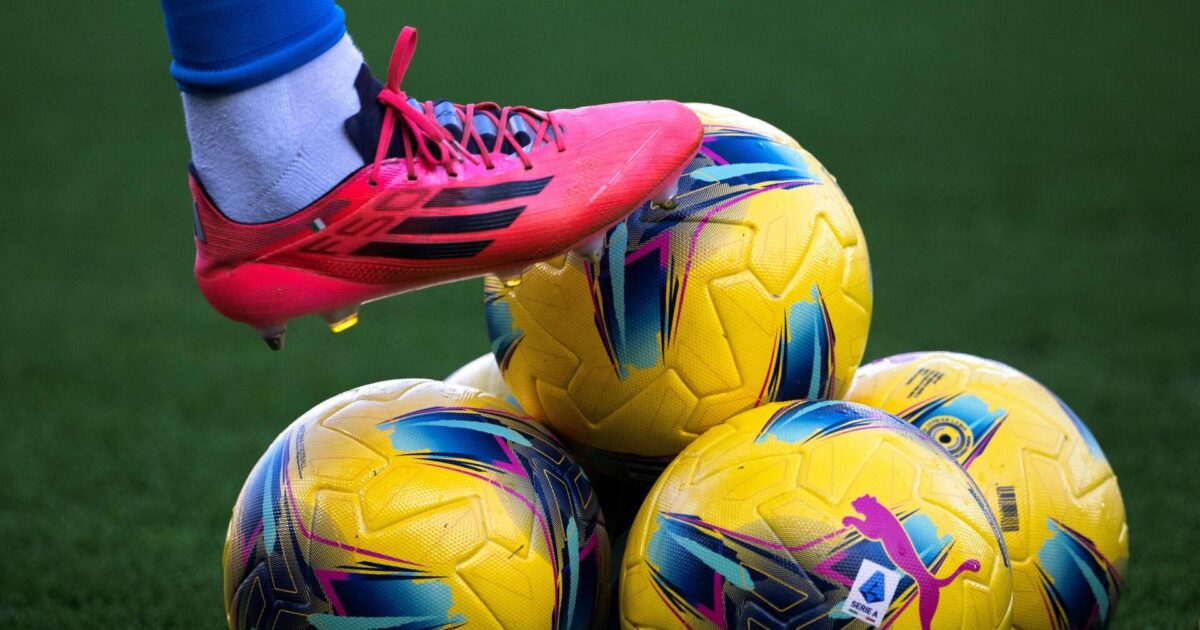 Efter pavens død: Ny dato til Serie A-kampe fundet (FILES) The winter edition of the Series A official balls are pictured before the Italian Serie A football match Torino vs Napoli at the 
