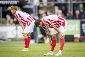AaB spillere efter nok et nederlag