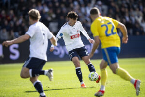 Janni Serra i aktion for AGF.