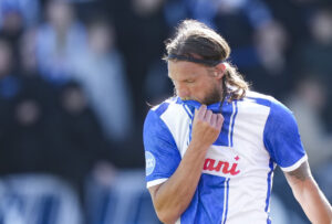 Bjørn Paulsen med ansigtet i OB-trøjen.