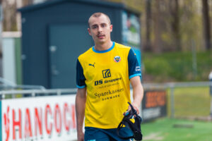 Hobros Frederik Mortensen kigger ind i kameraet.