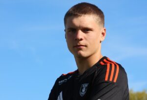 Hjalte Toftegaard med armene over kors.