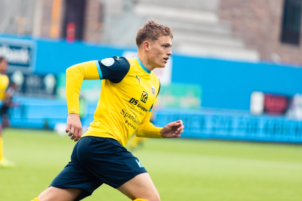 Valdemar Schmølker i aktion for Hobro.