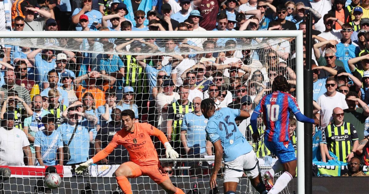 Overraskelsen lurer: Palace på sejrskurs på Wembley Foto: Adrian Dennis/AFP/Ritzau Scanpix