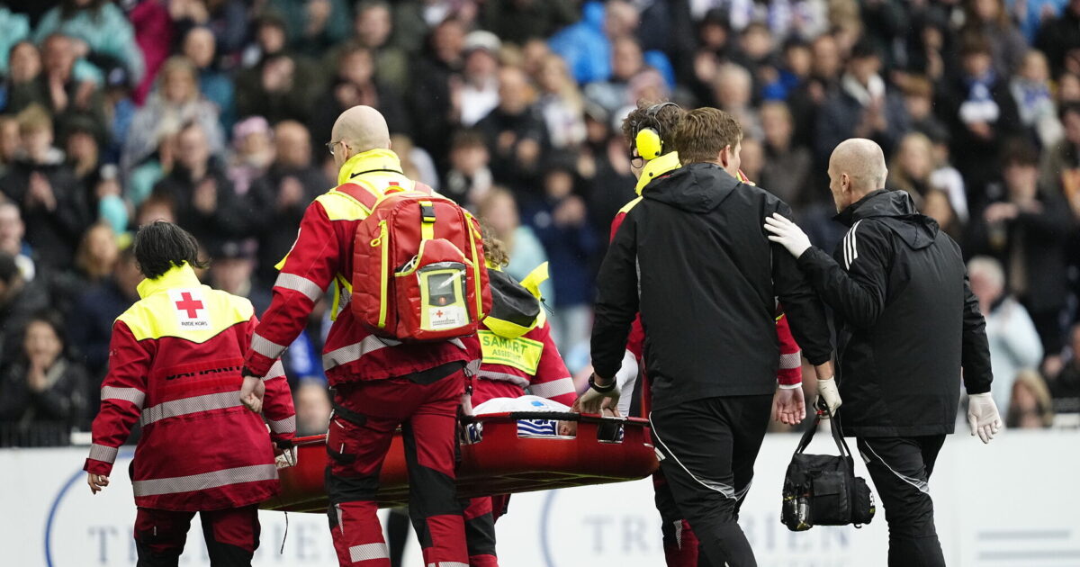 FCK deler glædeligt billede af Gabriel: Udskrevet og medaljer om halsen Foto: Mads Claus Rasmussen/Ritzau Scanpix