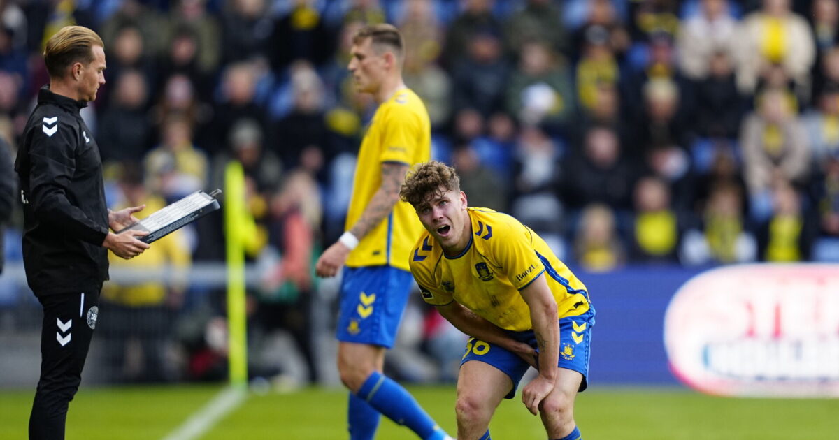 Forvirret Kvistgaarden efter gult kort: Ikke hårdt nok til rødt Foto: Mads Claus Rasmussen/Ritzau Scanpix