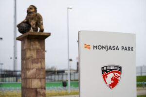 Statue foran Monjasa Park i Fredericia.