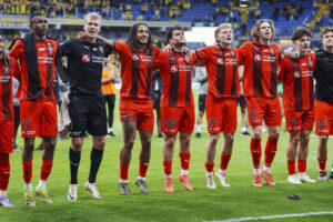 FC Midtjyllands spillere fejrer sejren over Brøndby.