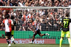 PSV scorer mod Feyenoord.
