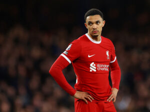 Trent Alexander-Arnold med en sur mine.