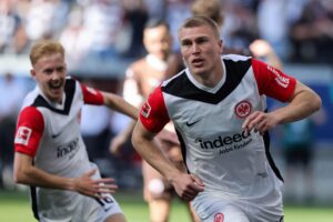 Rasmus Nissen Kristensen jubler efter scoring.