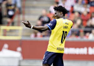 Richmond Gyamfi fejrer et mål.