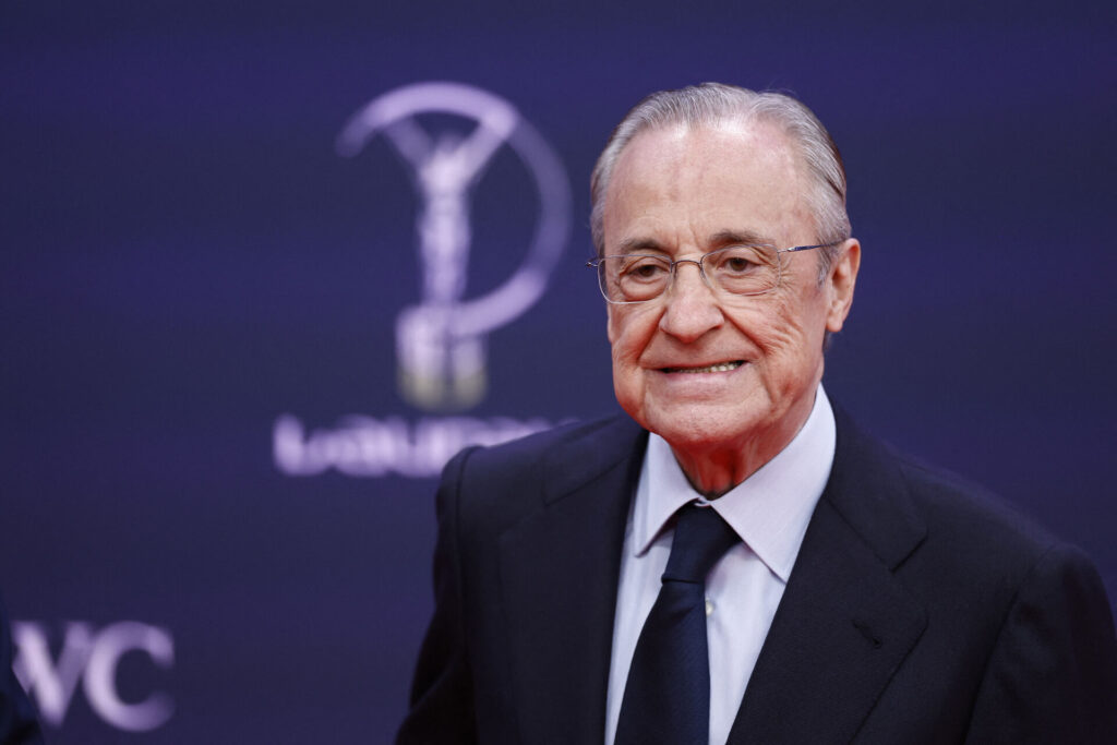Real Madrids præsident Florentino Perez smiler skævt.