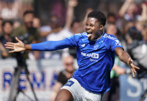 Tochi Chukwuani jubler efter en scoring i Lyngby-trøjen.