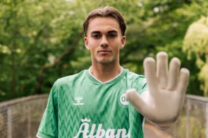 Marcus Eskildsen forlænger.