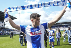 Kjerrumgaard med halstørklæde