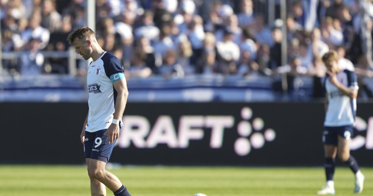 Rösler sender Patrick Mortensen på bænken mod FCM Foto: Claus Fisker/Ritzau Scanpix