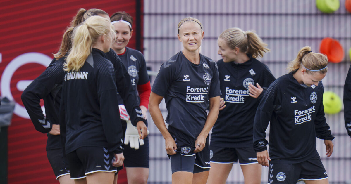 Populær gruppe synger ‘DK’s Kvinder’ til EM Foto: Liselotte Sabroe/Ritzau Scanpix