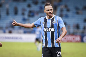 Martin Braithwaite giver en tommel op.