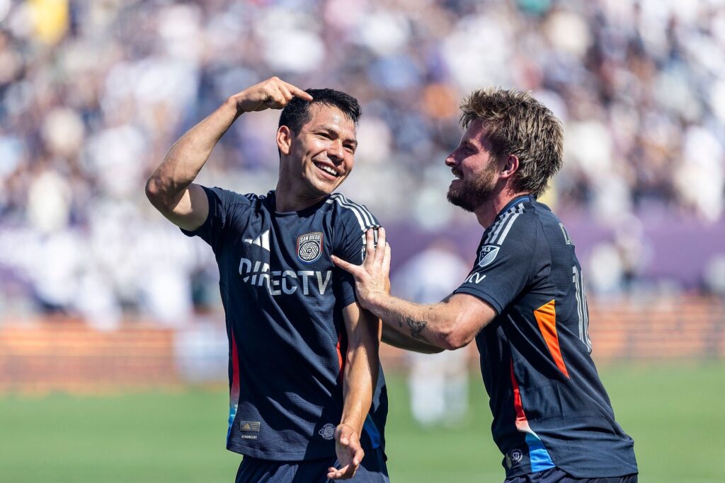 Anders Dreyer og Hirving Lozano fejrer en San Diego-scoring