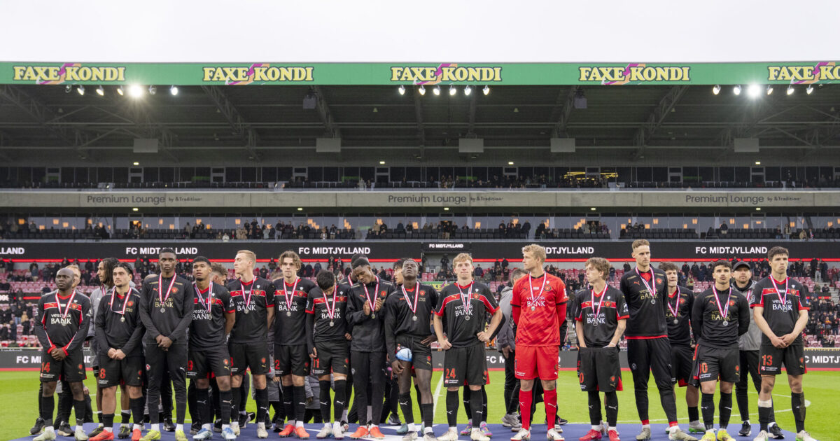 I FC Midtjylland jubler de over stor milepæl på lægterne Foto: Bo Amstrup/Ritzau Scanpix