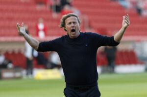 Bo Henriksen jubler vildt mod Frankfurt.