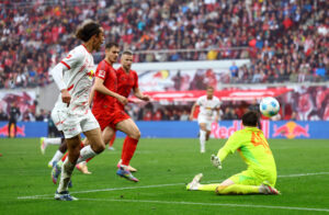 Yussuf Poulsen scorer mod Bayern.