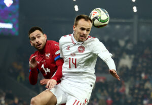 Mikkel Damsgaard i aktion for det danske landshold.