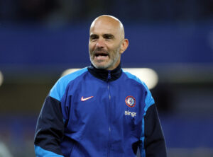 Enzo Maresca under en kamp for Chelsea.