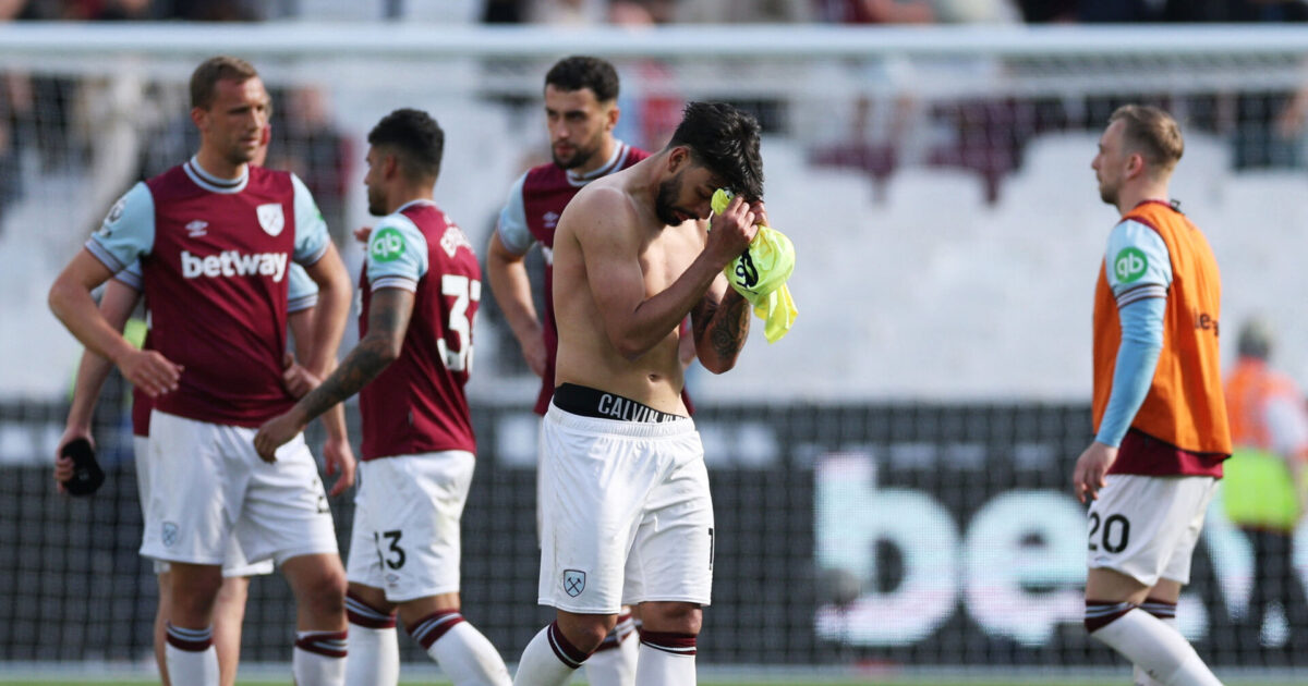 West Ham-spiller bryder sammen efter gult kort Foto: John Sibley/Reuters/Ritzau Scanpix