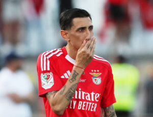 Ángel Di María med tårer i øjnene.