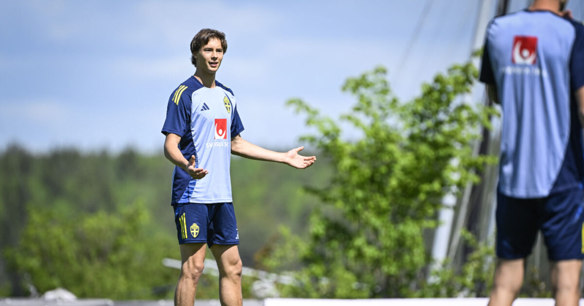 Jon Dahl hiver Mellberg junior op til mulig a-landsholdsdebut Foto: Jessica Gow/TT/Ritzau Scanpix