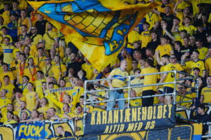 Noah Nartey i Brøndbys capo-tårn på Sydsiden.