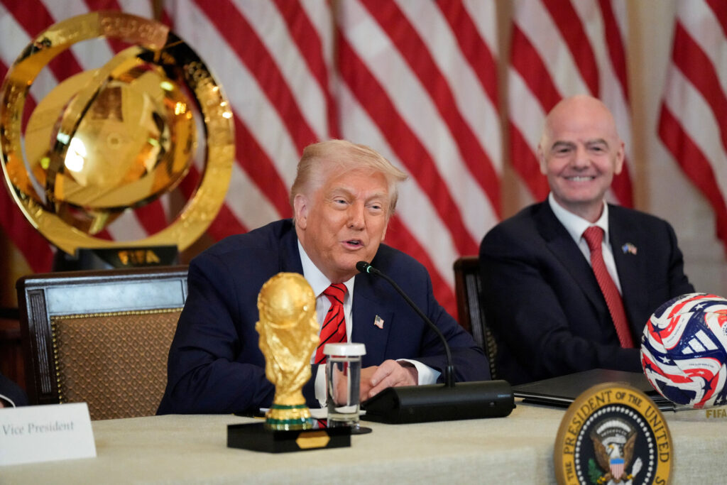 Trump med Infantino