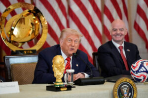 Trump med Infantino