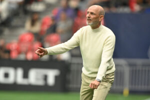Jesper Sørensen på sidelinjen for Vancouver Whitecaps.