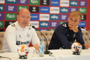 Brian Riemer og Gustav Isaksen til pressemøde