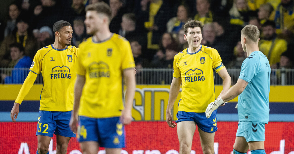 Alves rolig efter salg af anfører: Han var jo ikke hele forsvaret Foto: Mads Claus Rasmussen/Ritzau Scanpix