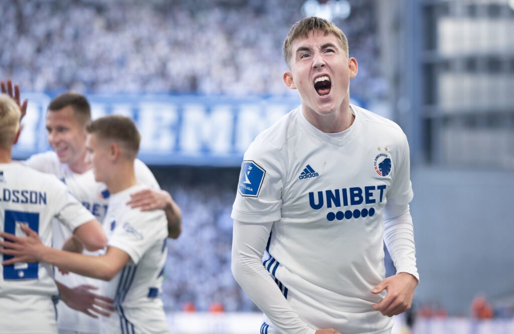 Isak Johannesson fejrer en F.C. København-scoring