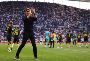 Thomas Frank klapper ud mod Brentfords fans.