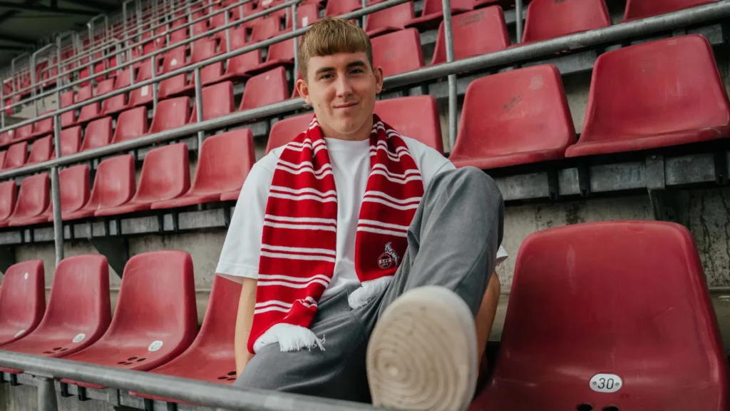 Isak Johannesson præsenteres som ny FC Köln-spiller.