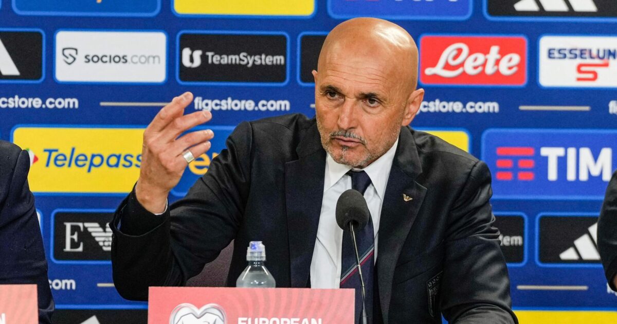 Landstræner under pres: Jeg skal tale med præsidenten Foto: Photo by Erik Flaaris Johansen 