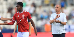 Steffen Højer og Tochi Chukwuani på U21-landsholdet.