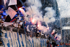 F.C. Københavns fans med pyro på MCH Arena.