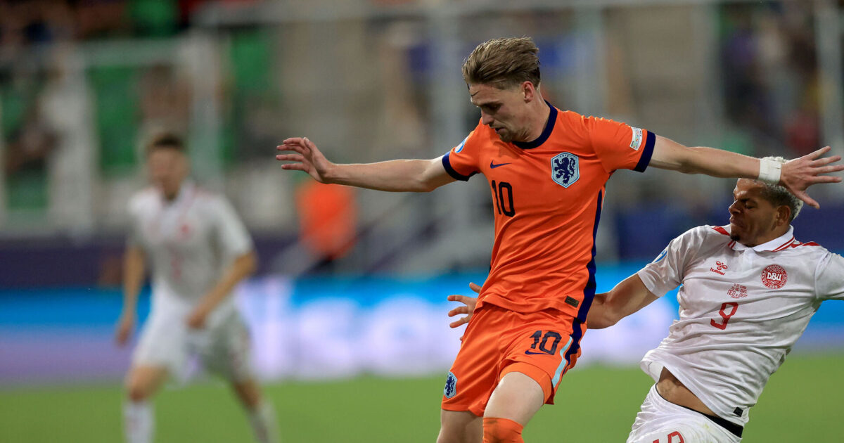 Trods tidligt rødt kort og straffe: Holland semifinaleklar ved U21-EM Foto: Aleksandar Djorovic/Ritzau Scanpix