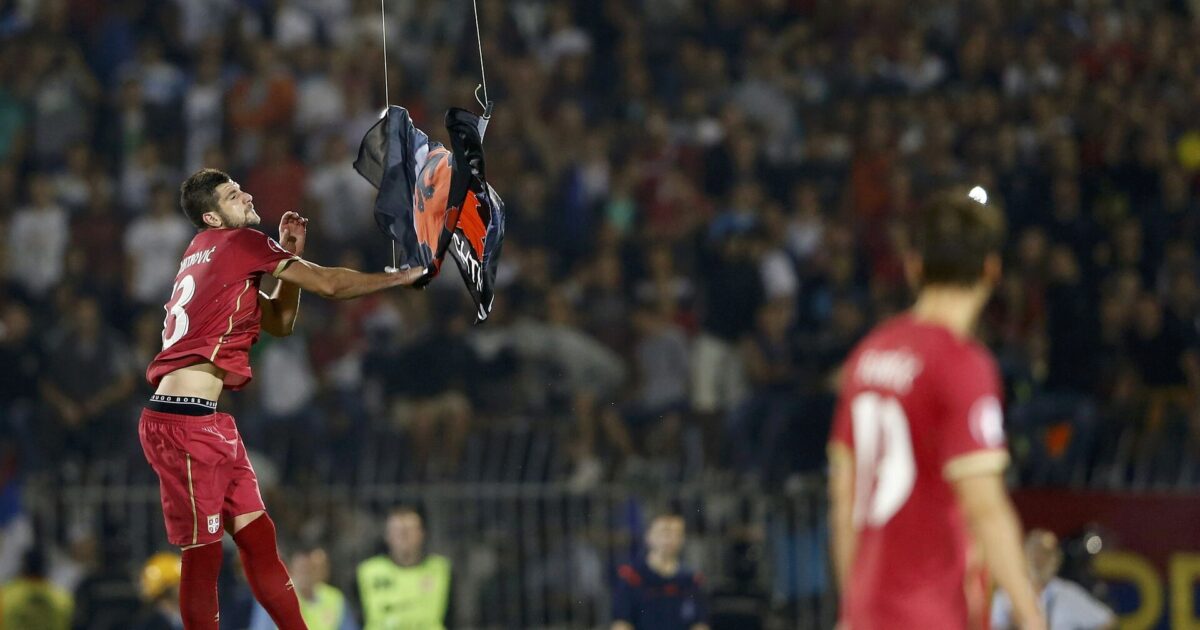 Drone, afbrudt kamp og pointstraf: Fjendsk opgør skal udspilles på ny Foto: Ritzau Scanpix/REUTERS