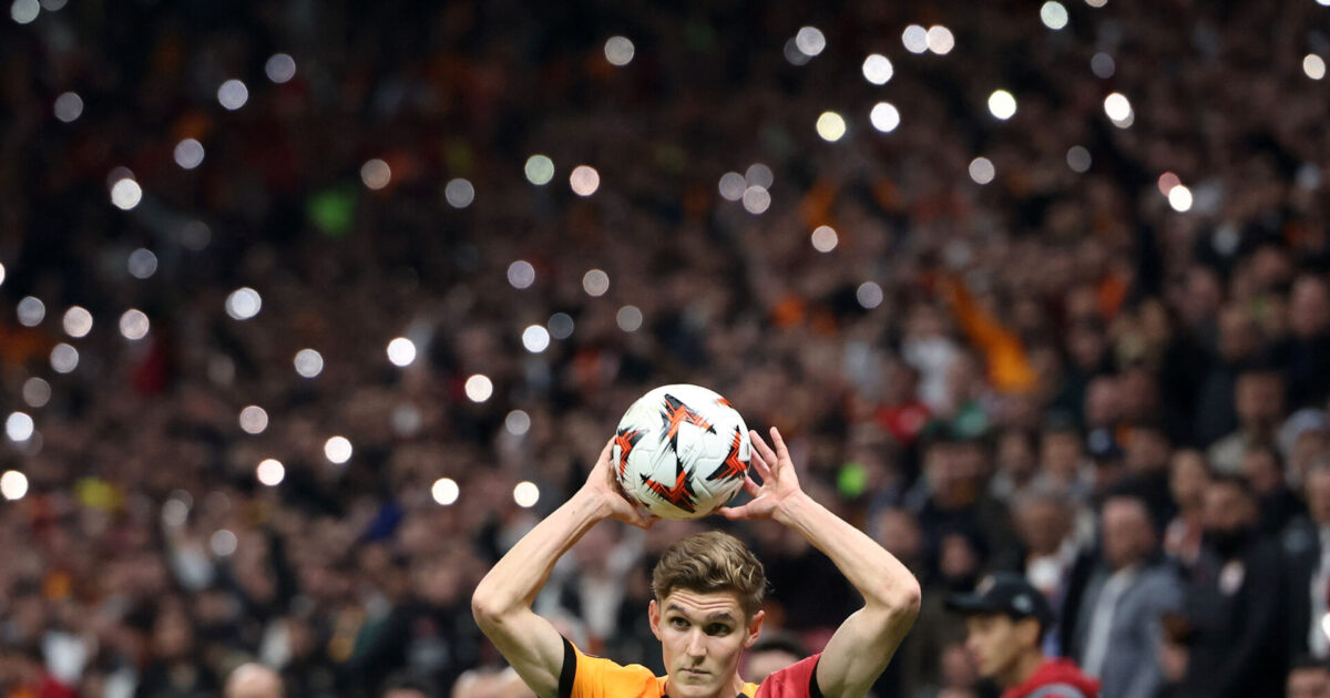 Medie: Danskerklub lurer på Elias Jelert Foto: Ritzau Scanpix/REUTERS