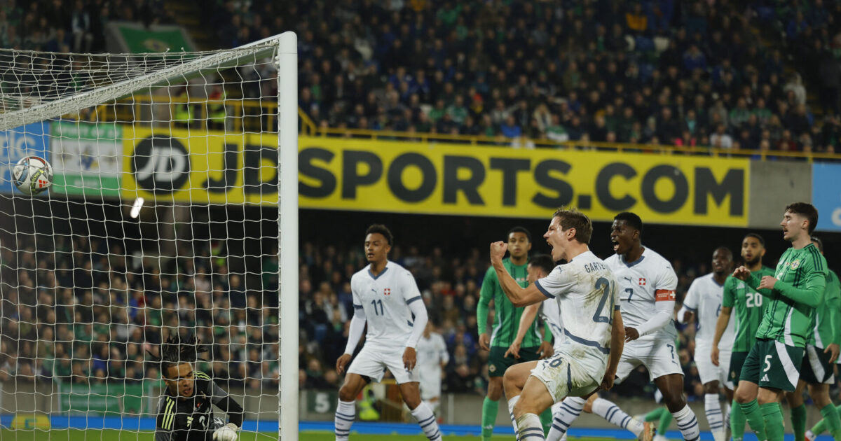 Middag med landstræneren: Sådan blev dansker til schweizisk landsholdsspiller Foto: Clodagh Kilcoyne/REUTERS
